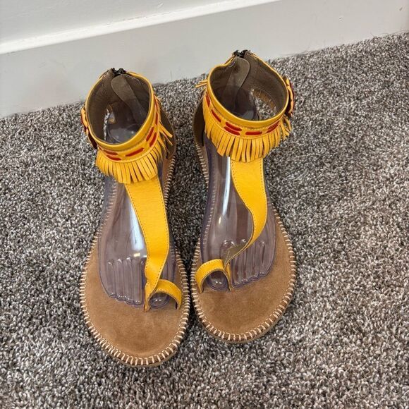 MANITOBAH MUKLUKS Wasaga Ankle
Sandals yellow 11 NEW without tags Size 11 - Picture 6 of 12